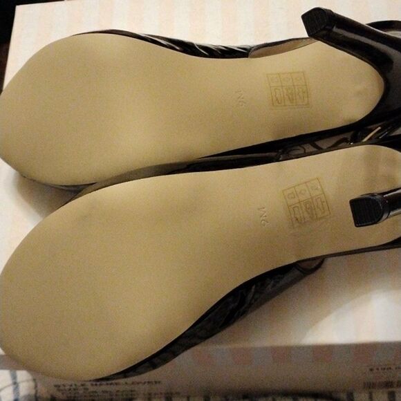 Footcandy Black Patent Peep Toe Pump - Picture 5 of 11